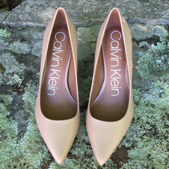 NEW - Calvin Klein Authentic Leather Heels - Picture 2 of 3